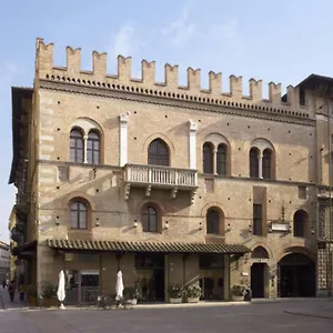 Posta 4*, Reggio Emilia Itália